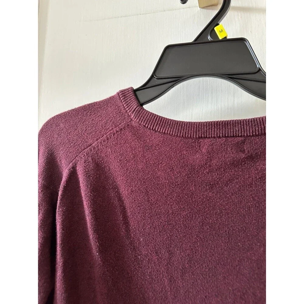 Sweater George men’s size medium maroon sweater